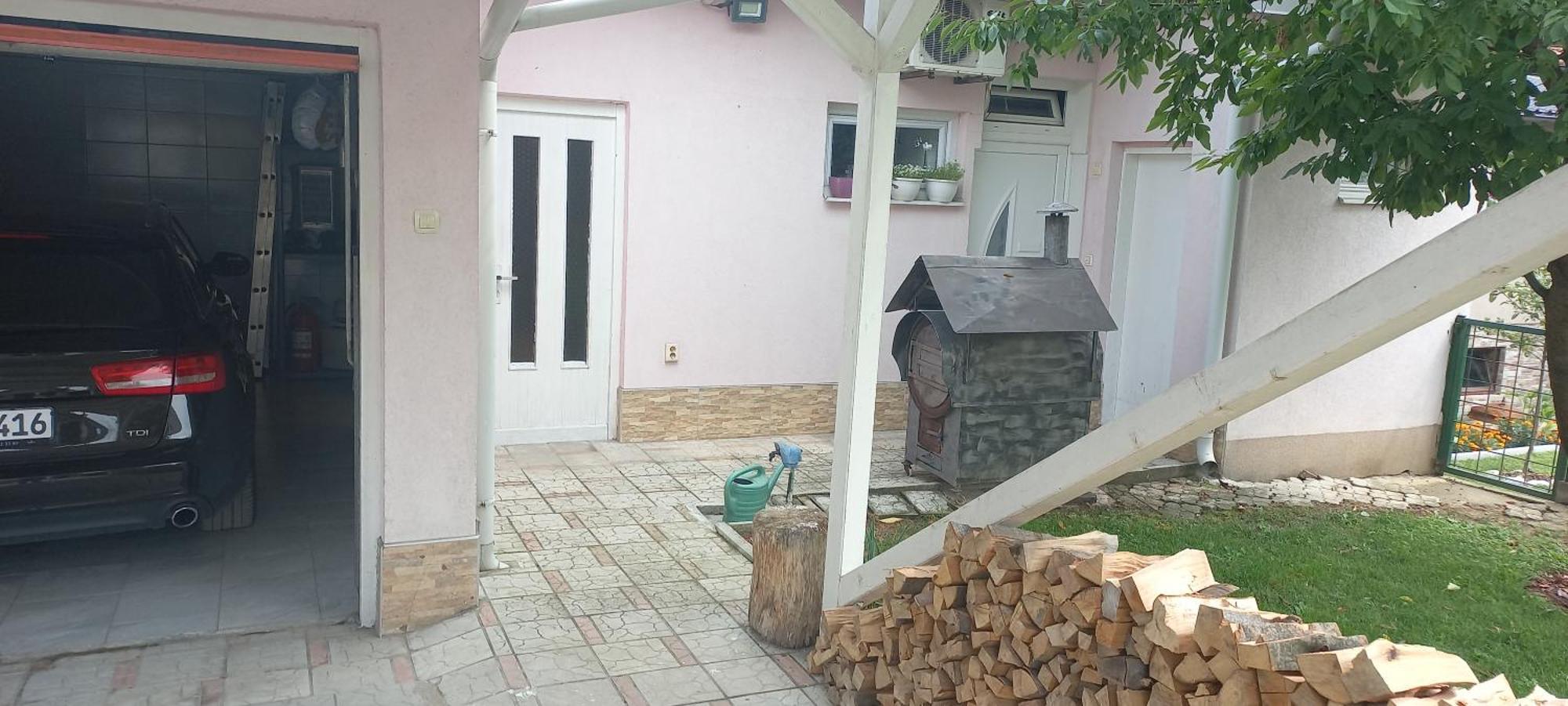 Holiday Home Peaceful Retreat Visoko Buitenkant foto
