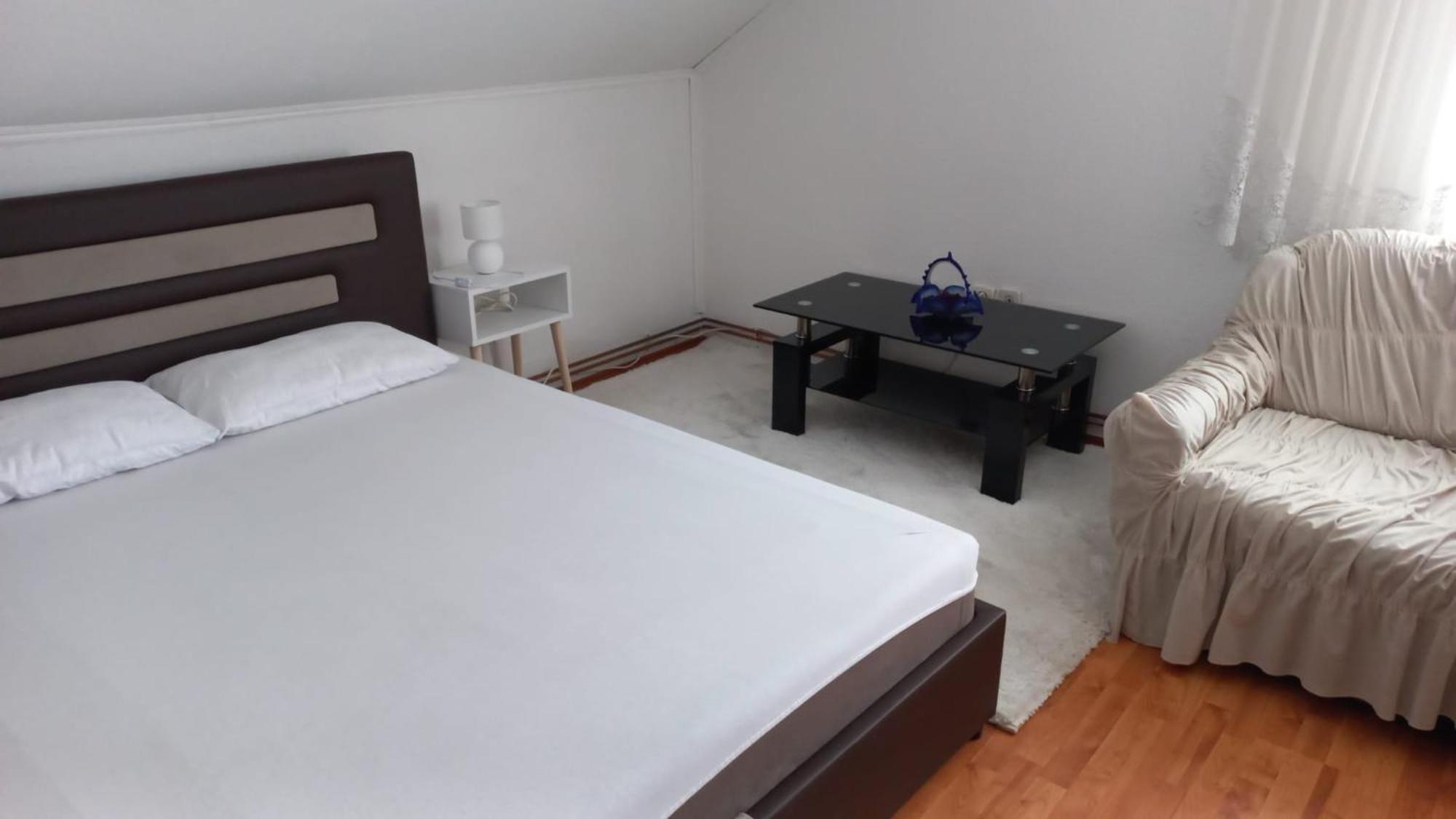 Holiday Home Peaceful Retreat Visoko Buitenkant foto